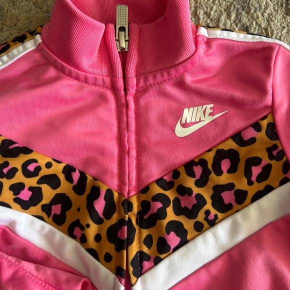 2 piece Nike set - Picture 2 of 3